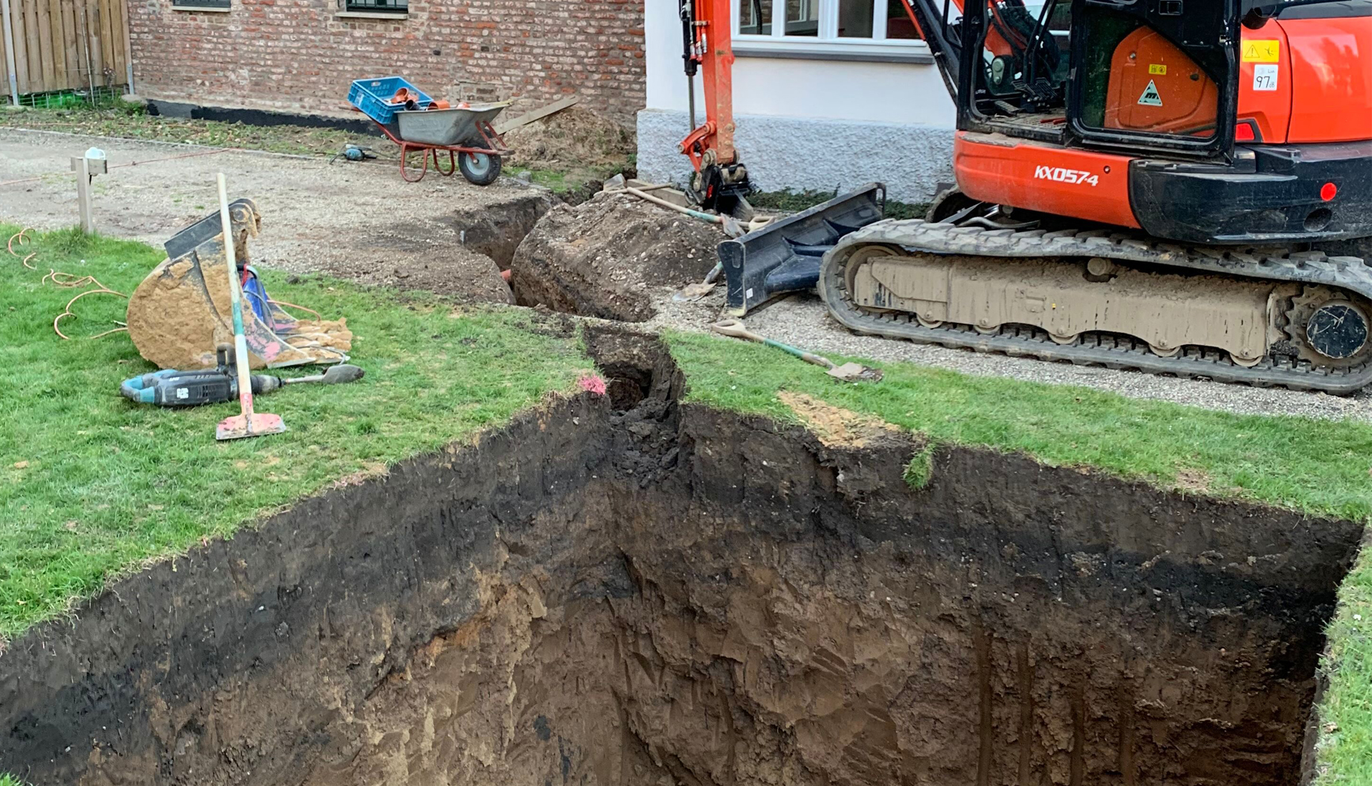 https://gartenbau-kaulen.de/wp-content/uploads/2025/02/Entwaesserung_titel_1920_1100.jpg